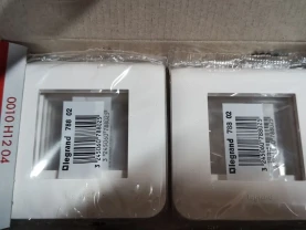 Legrand MOSAIC 788 02 (78802) рамка 2х модульна (1 слот)