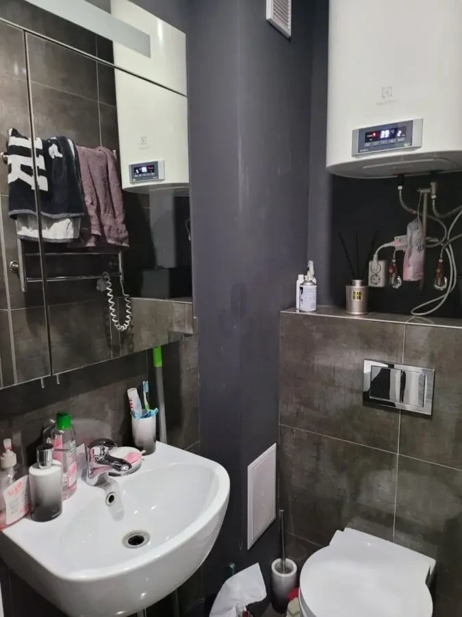 Сдам 2к квартиру с ремонтом на Тополе-2, д.34 9