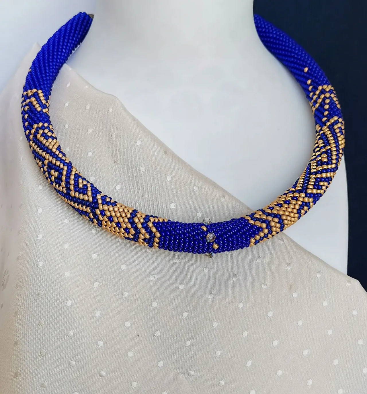 Прикраса із бісеру кольє-джгут Восторг 4