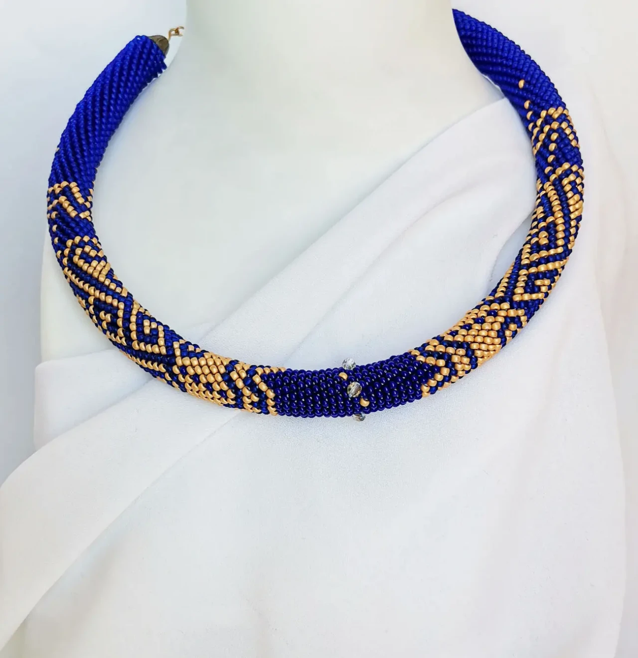 Прикраса із бісеру кольє-джгут Восторг 2