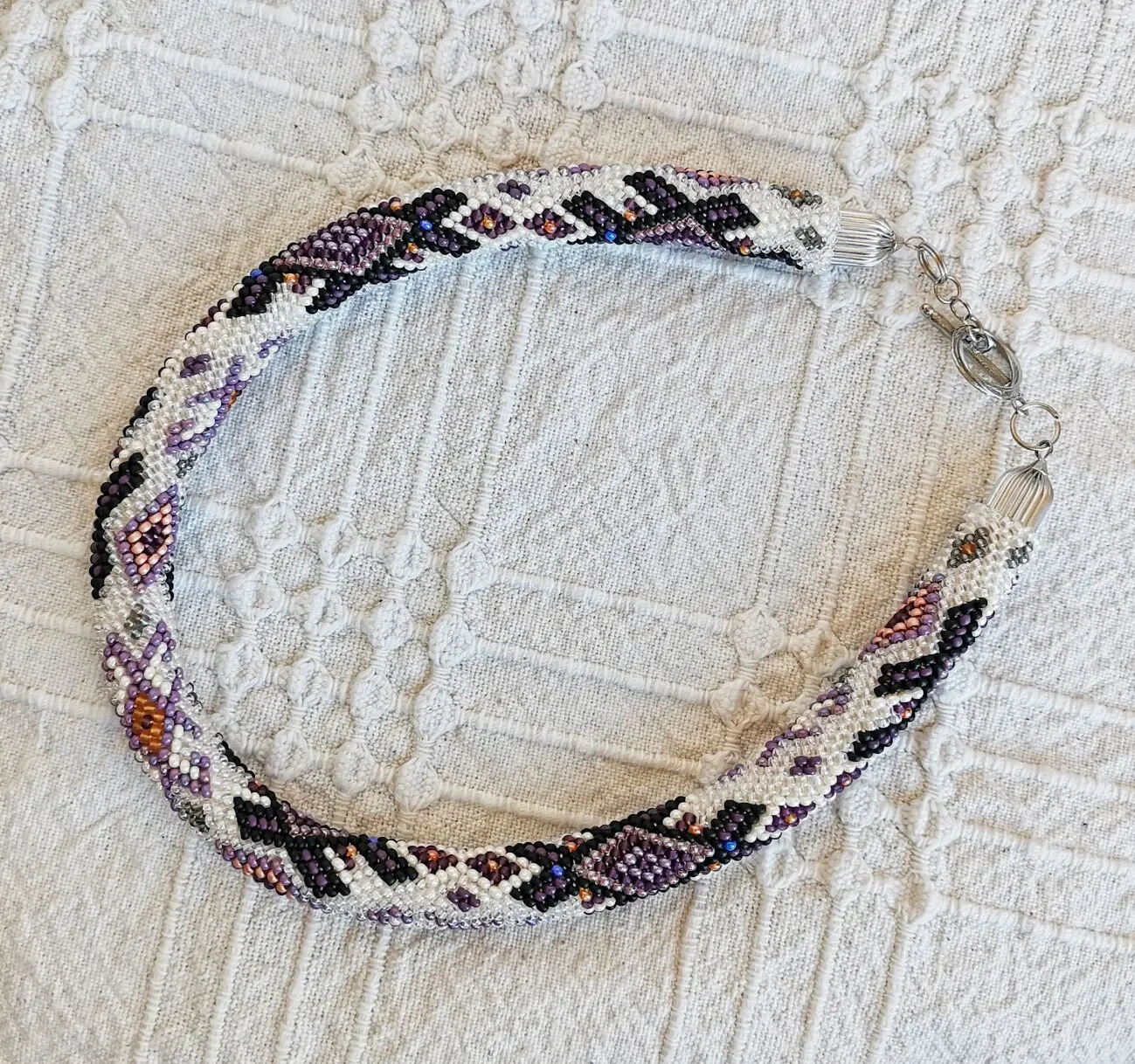 Прикраса із бісеру кольє-джгут Лавандова казка 6