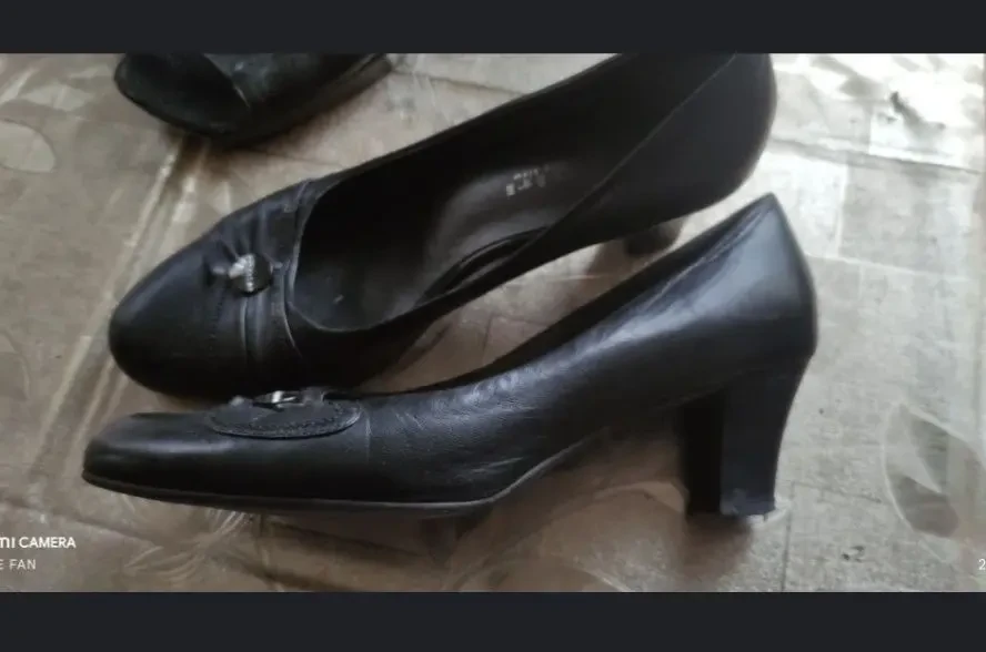 Жіноче взуття з натуральної шкіри 4