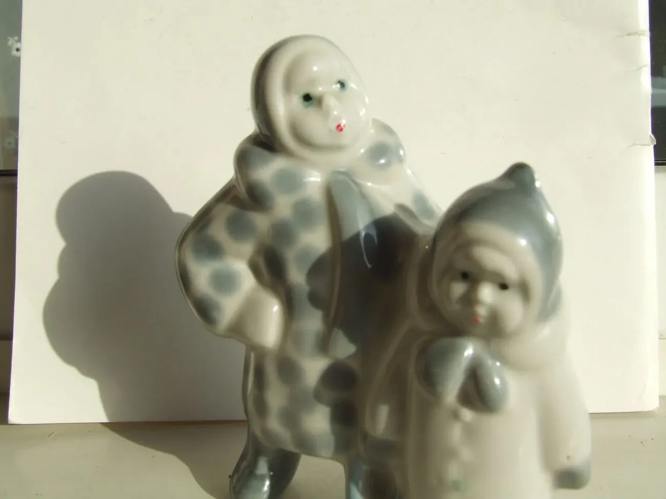 Статуетка зимній дворик діти сестрички ссср 1970 рр. роз 12х11 см. по 2