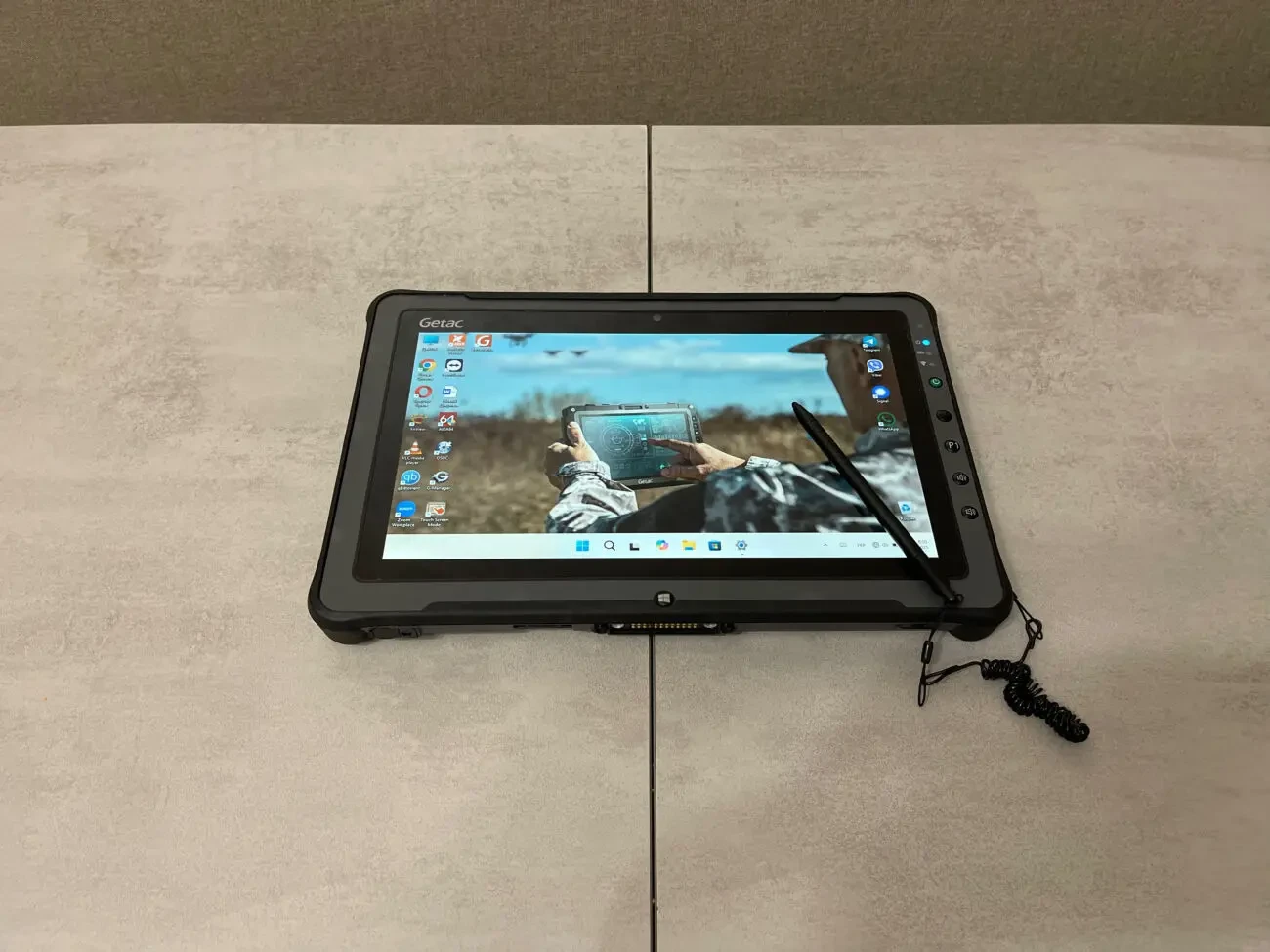 Захищений планшет Getac F110 G4, 11.6 FHD, i5-7200U, 8GB, 256GB SSD