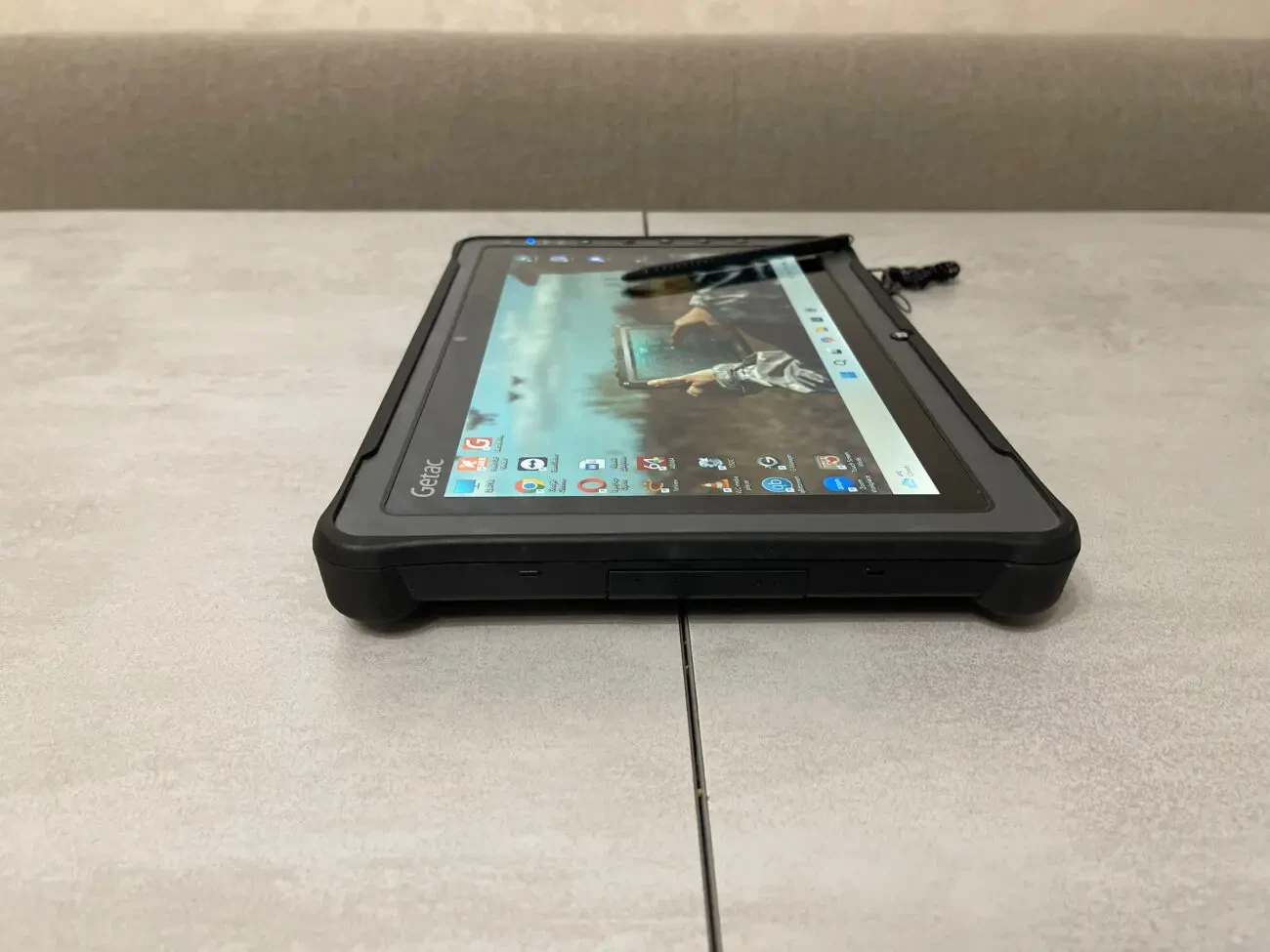 Захищений планшет Getac F110 G4, 11.6 FHD, i5-7200U, 8GB, 256GB SSD 3