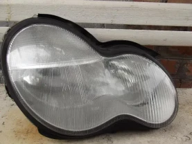 Фара MERCEDES Benz 0301166202 BOSCH