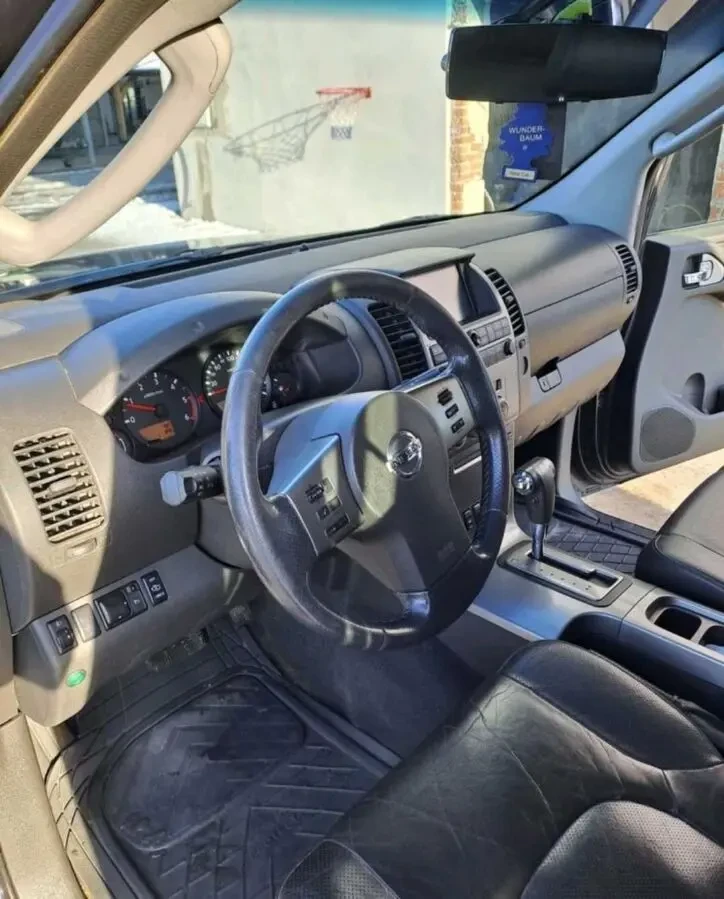 Nissan Navara 2.5 dCi 6