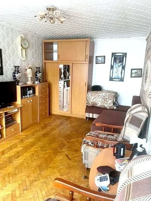 Продам 1- ком. Глушко / Киевский рынок. 3