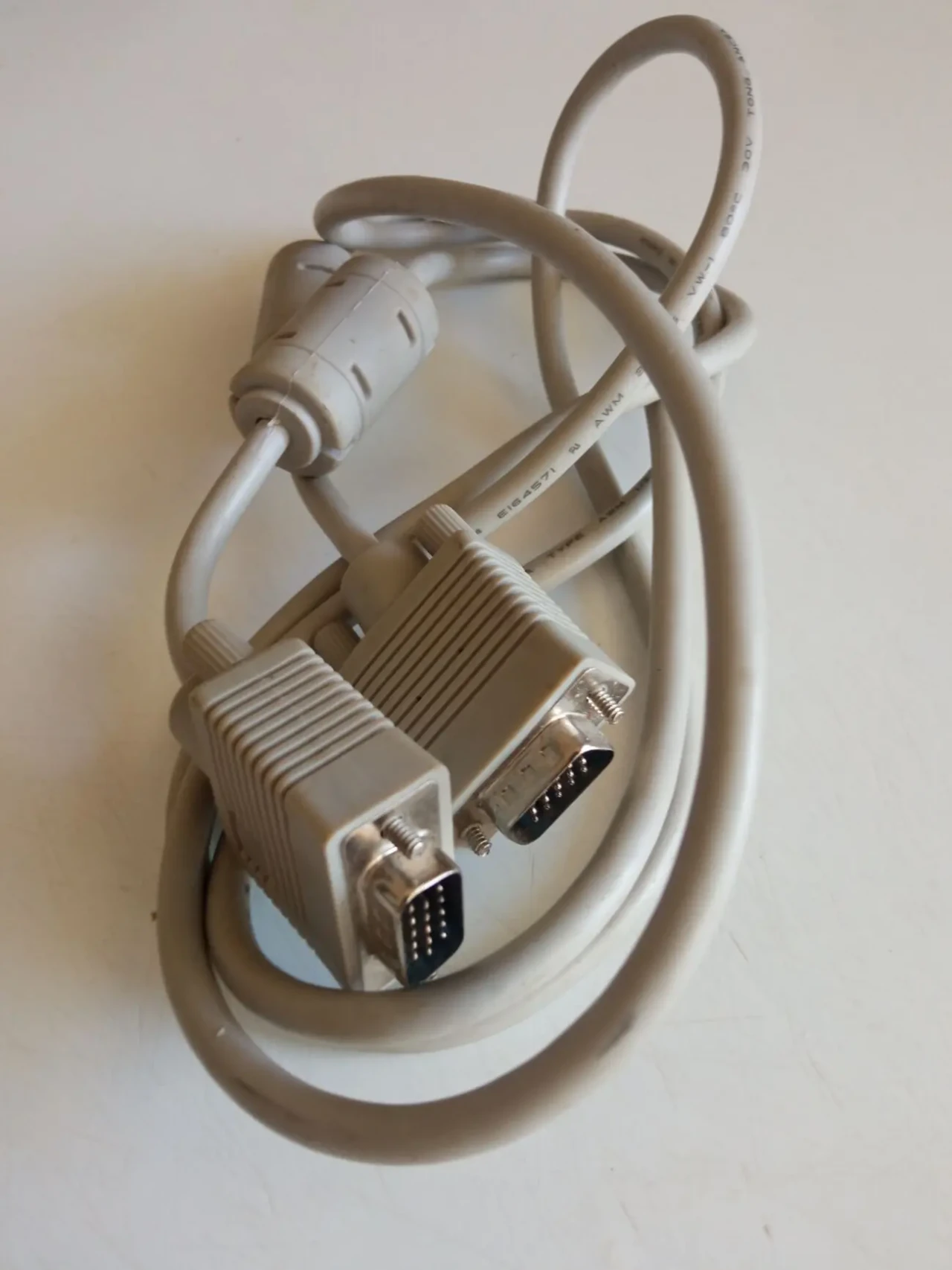 Видео кабель VGA папа-папа.Длина 180 см.