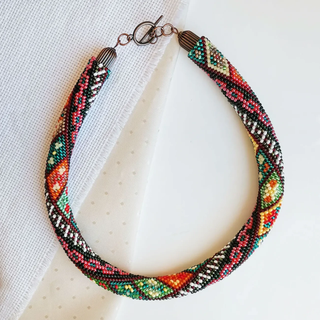 Прикраса із бісеру кольє-джгут Буковинець