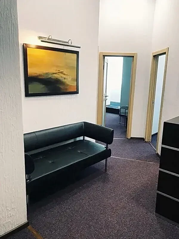 Офис 105 м2 с мебелью в Центре Саксаганского Дворец Спорта Олимпийская 4