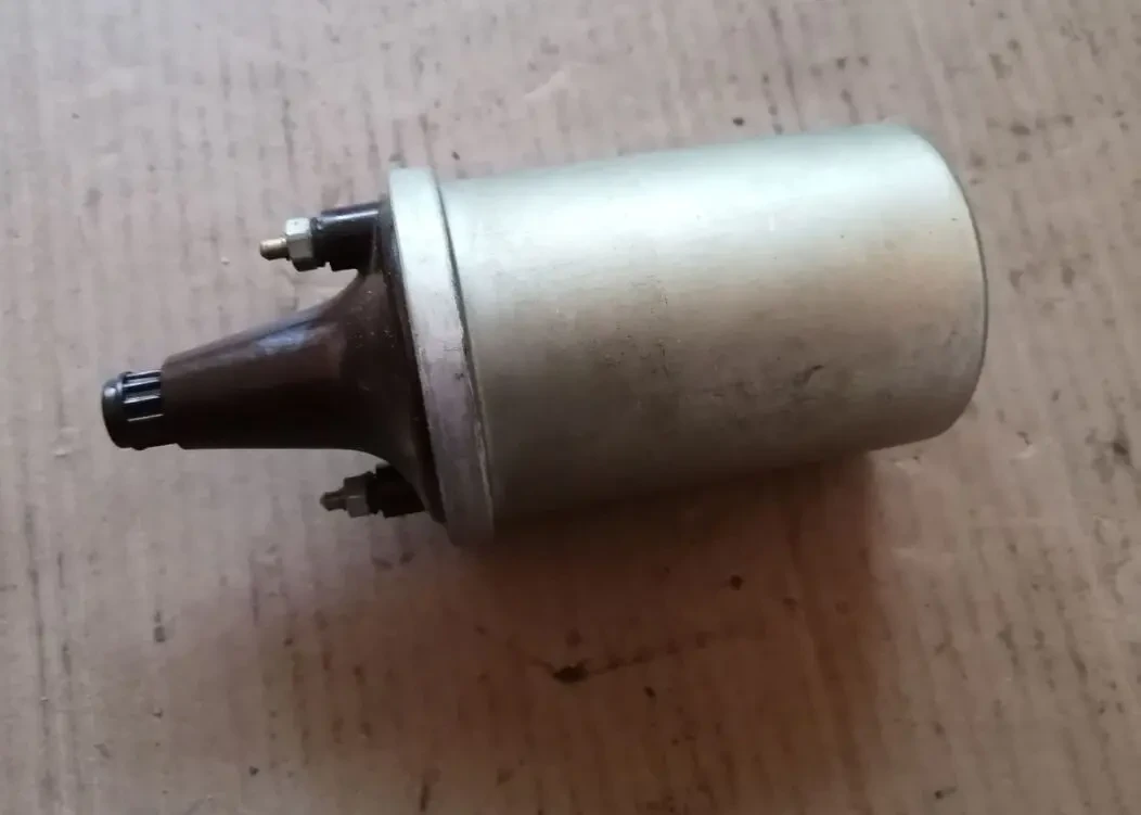 Катушка зажигания зил-130, новая ссср