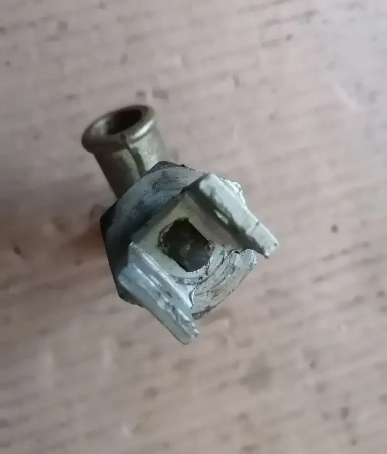 Краник сливной зил-130, новый ссср 3