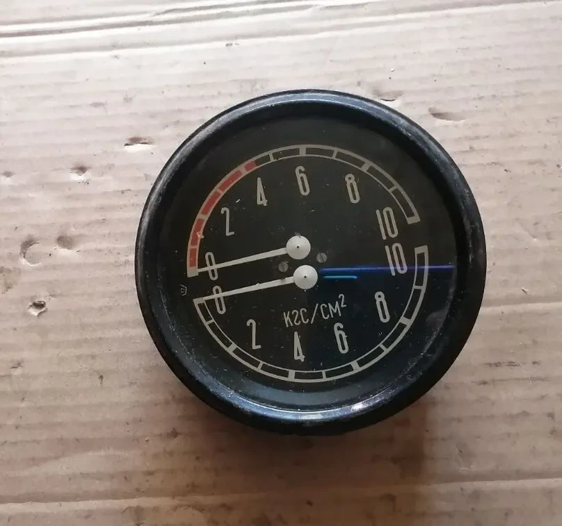 Манометр зил-130, камаз, новый ссср