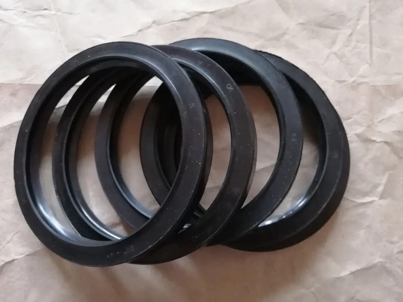 Сальник передней ступицы зил-130, новый ссср