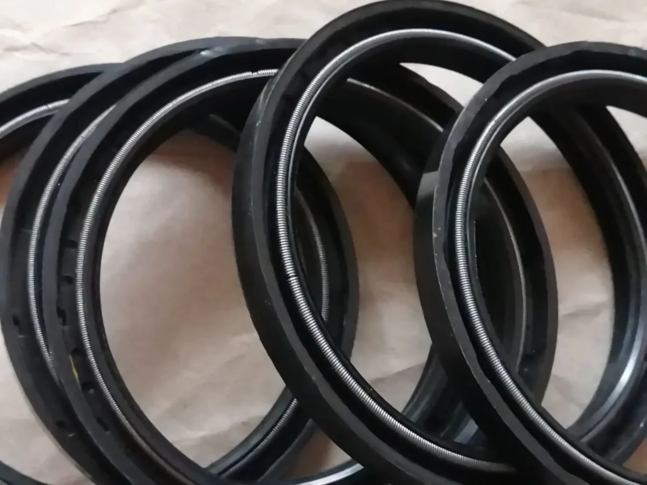 Сальник передней ступицы зил-130, новый ссср 4