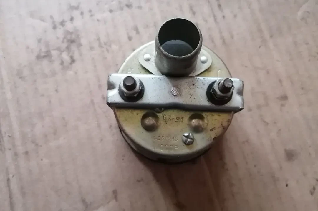 Указатель давления масла зил-130, новый ссср 3