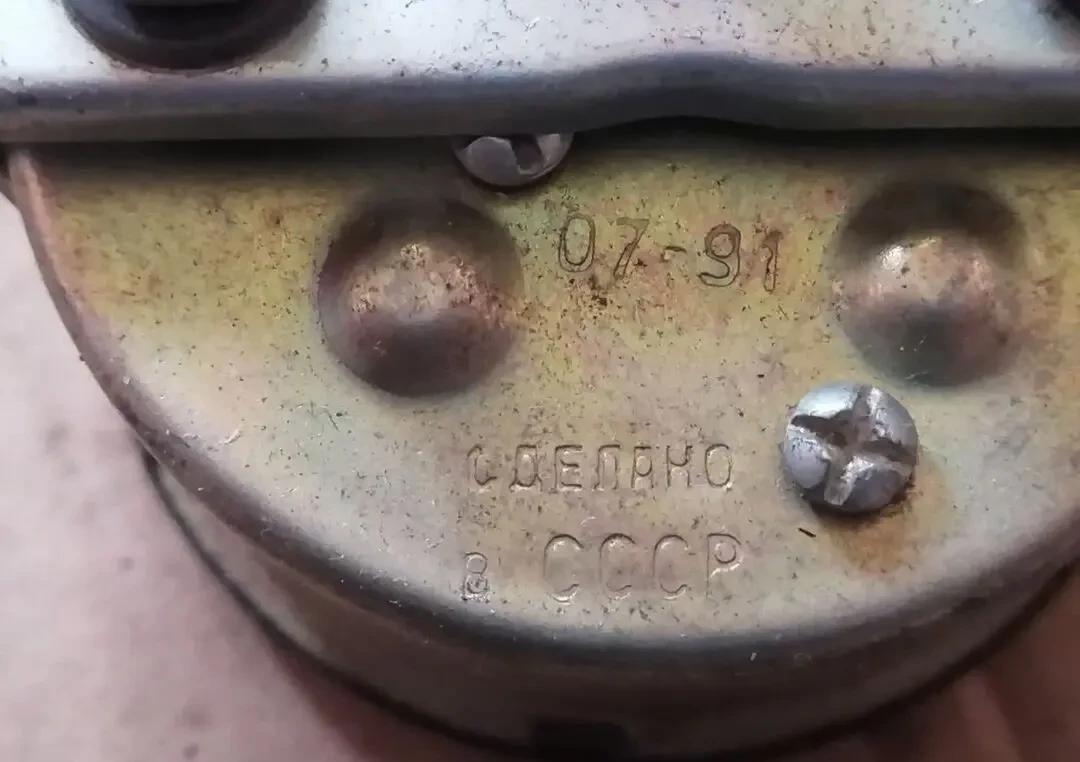 Указатель давления масла зил-130, новый ссср 4
