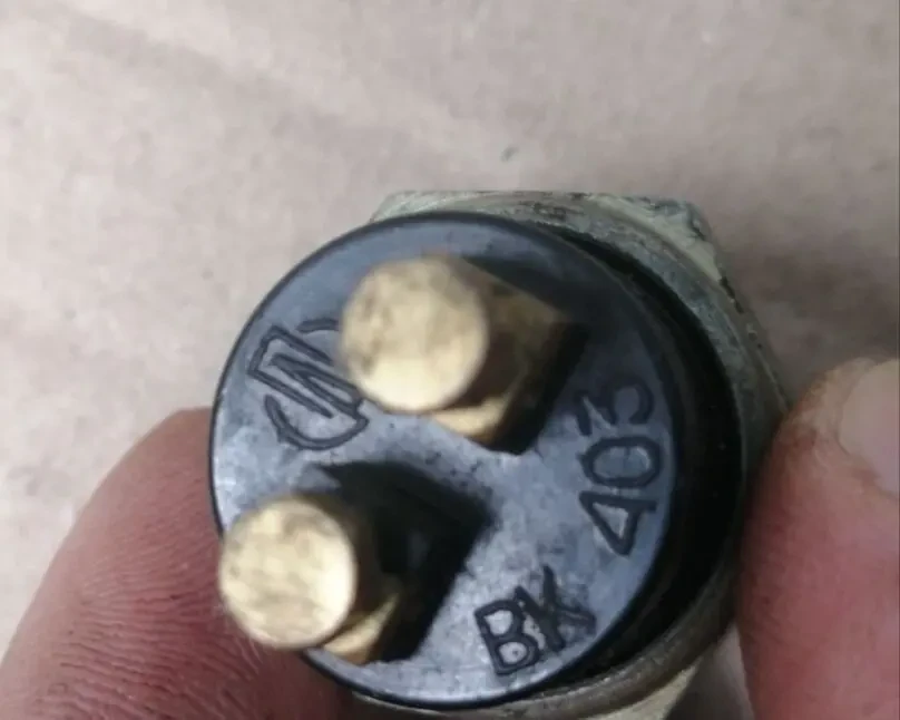 Датчик стоп сигнала зил-130, газ-53, новый ссср 3