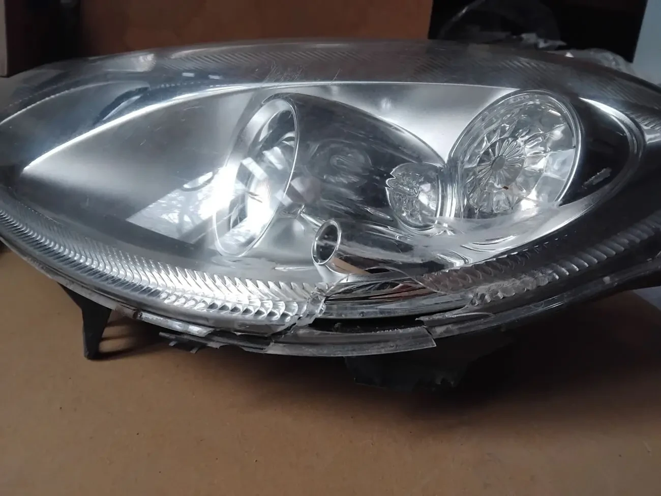 Фара ліва передня 668 (A4518200159) Smart Fortwo на запчастини 6