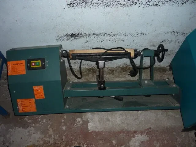 Токарний станок по дереву Sturm 1045