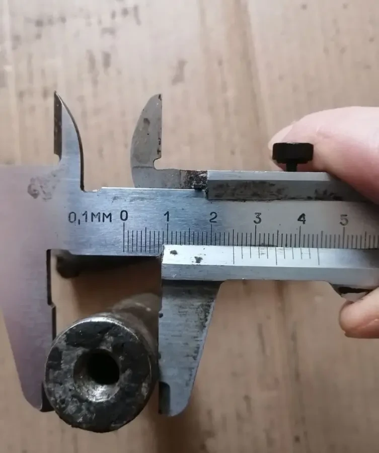 Палец передней рессоры газ 52, новый ссср 4