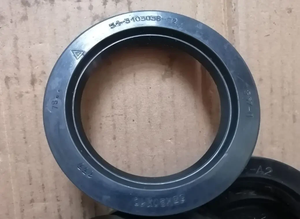 Сальник передней ступицы газ 52, новый ссср 2