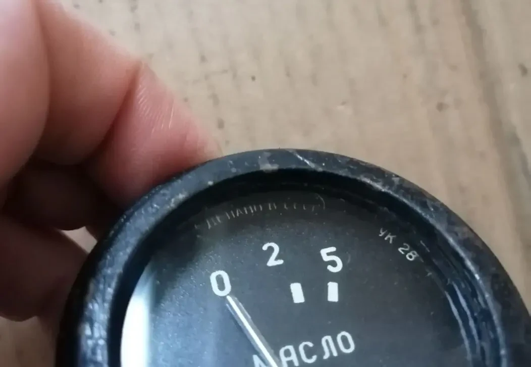 Указатель давления масла заз 69, 52, новый ссср 2