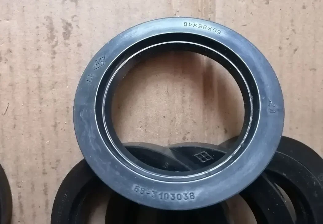 Сальник передней ступицы газ 69, новый ссср 2