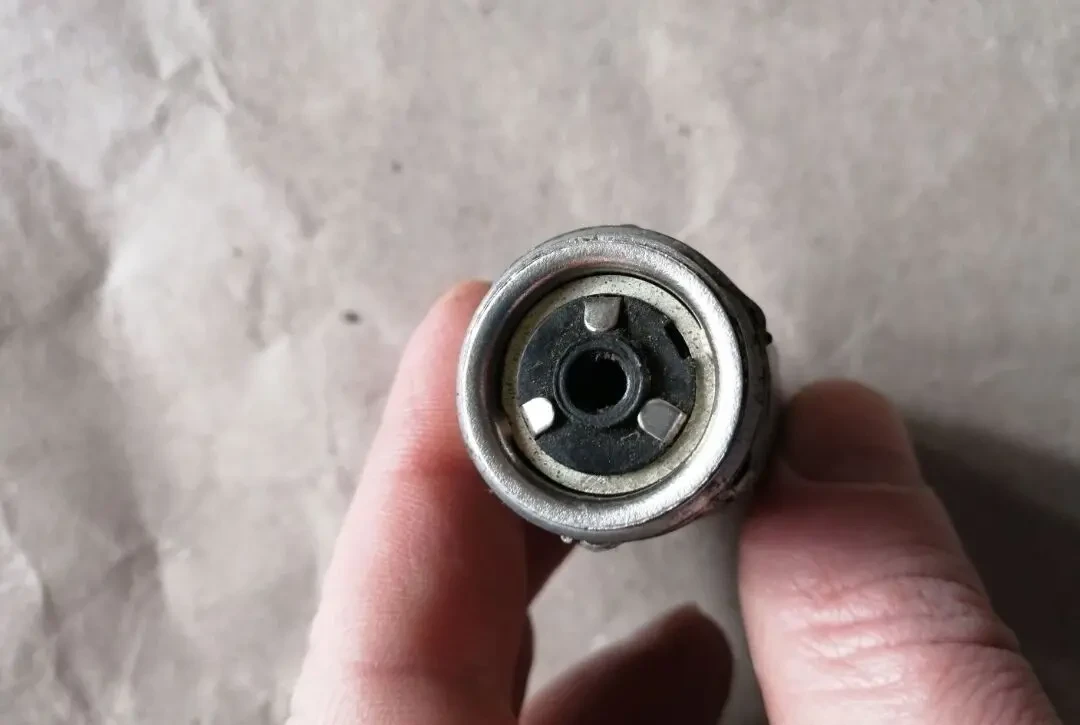 Прикуриватель газ 21, 24, новый ссср 3