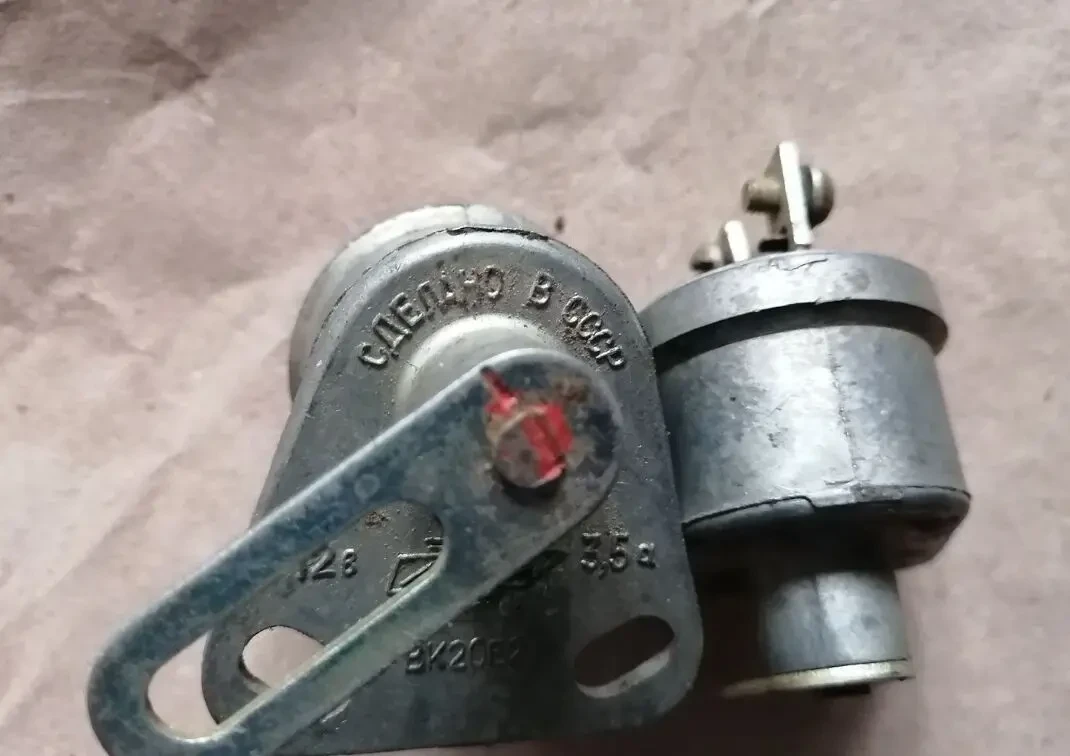 ВК20Б-2, выключатель сигнала заднего хода газ 21, новый ссср 3