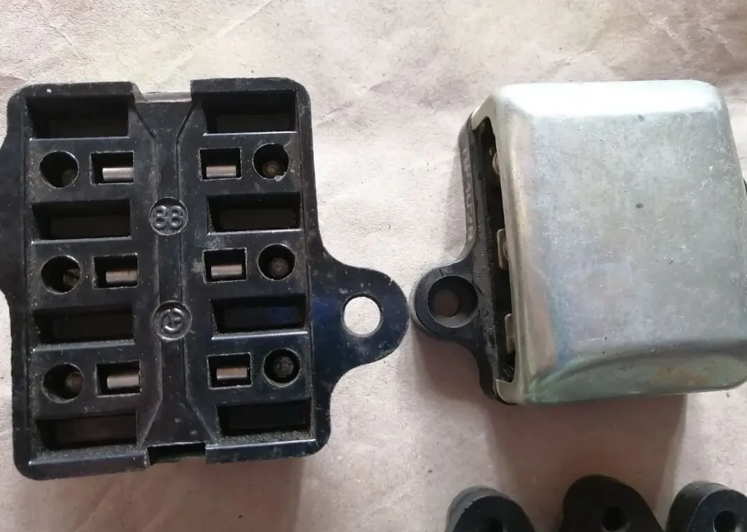 Блок предохранителей газ 21, 24, 69, уаз, новый ссср 2