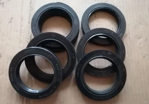 Сальник передней ступицы уаз, новый ссср