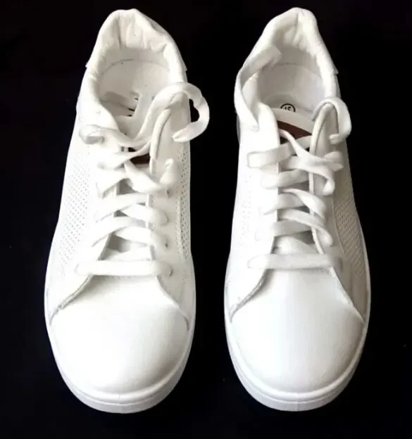 Продам кроссовки, бренд  STILLI , белый цвет , размер 37 . 3