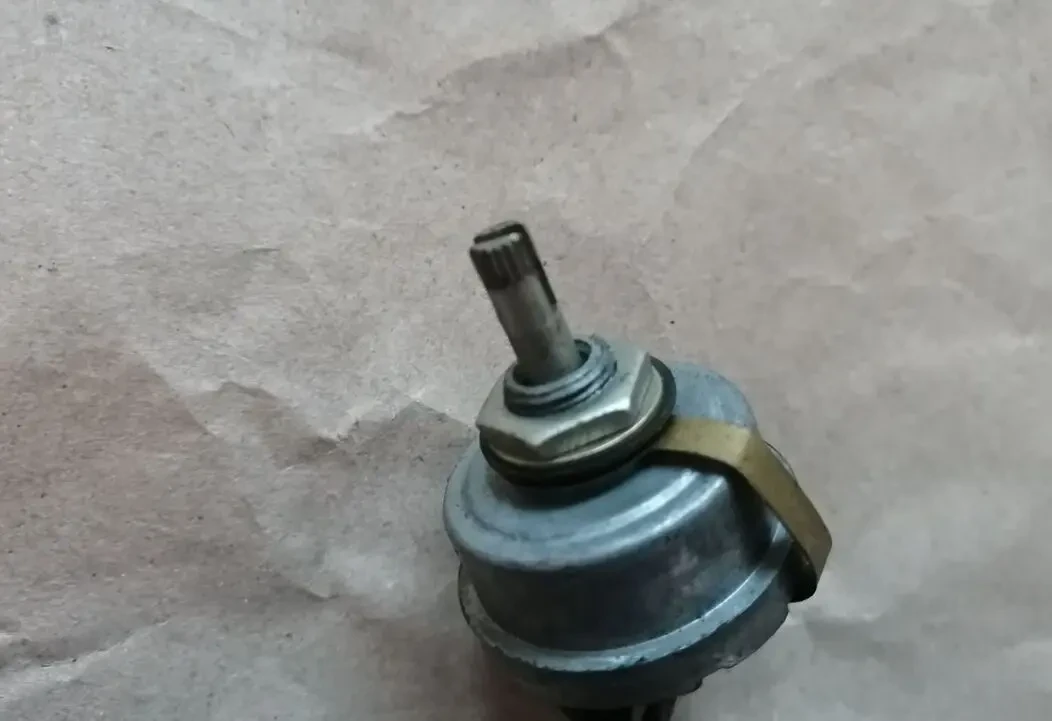 Переключатель стеклоочистителя газ 52, 53, 66, новый ссср 3