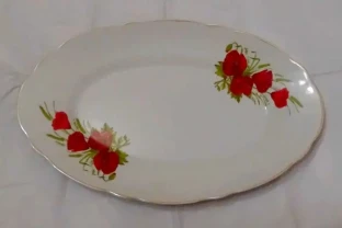 Блюдо Маки Коростеньского фарфорового завода (ссср).