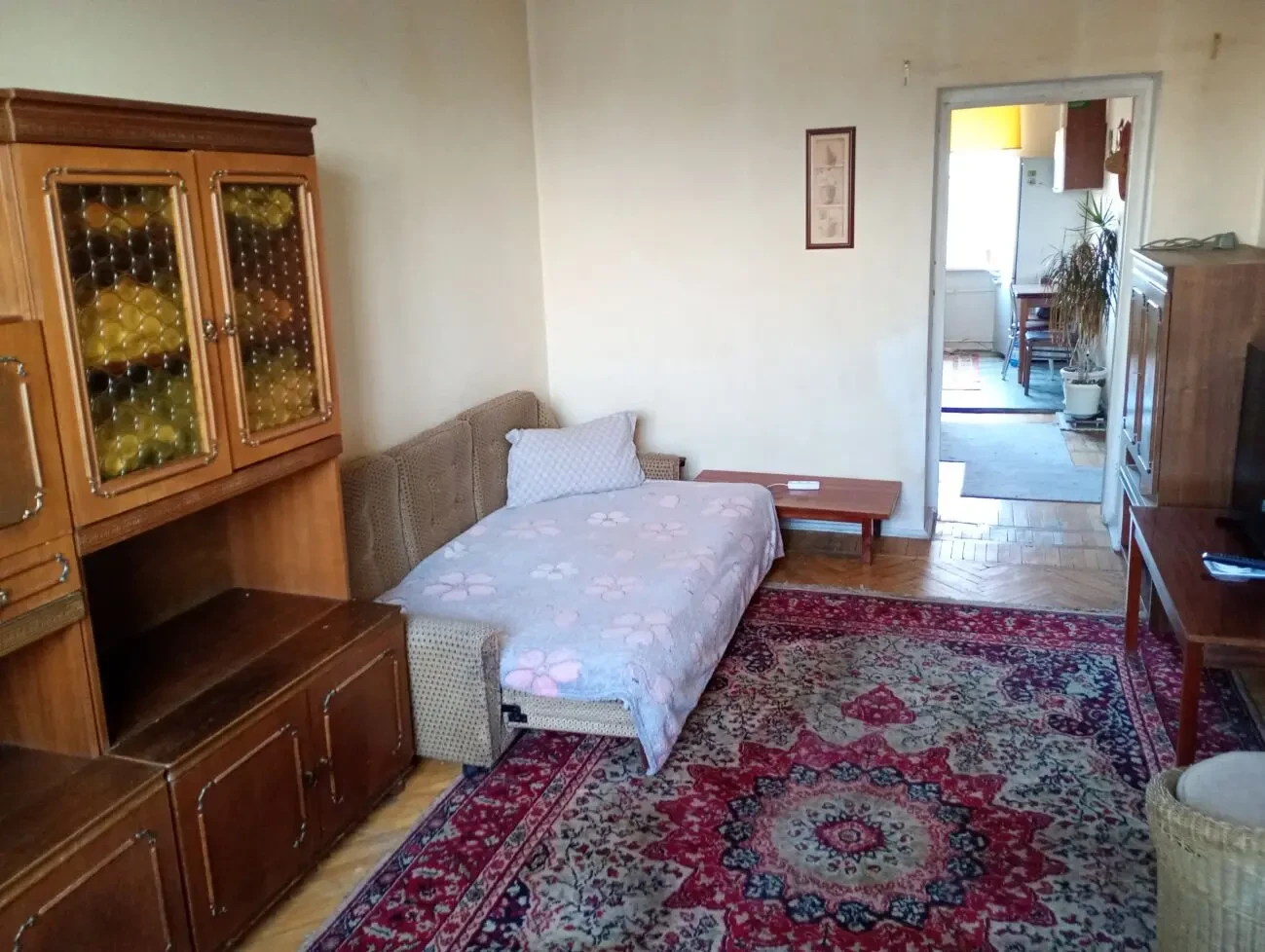 сдам 2 комнатную квартиру площадь космонавтов 5