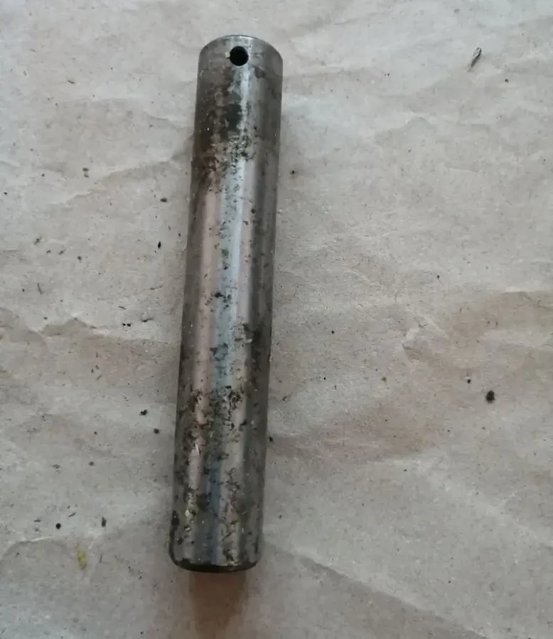 Ось шестерни заднего хода газ 24, новая ссср