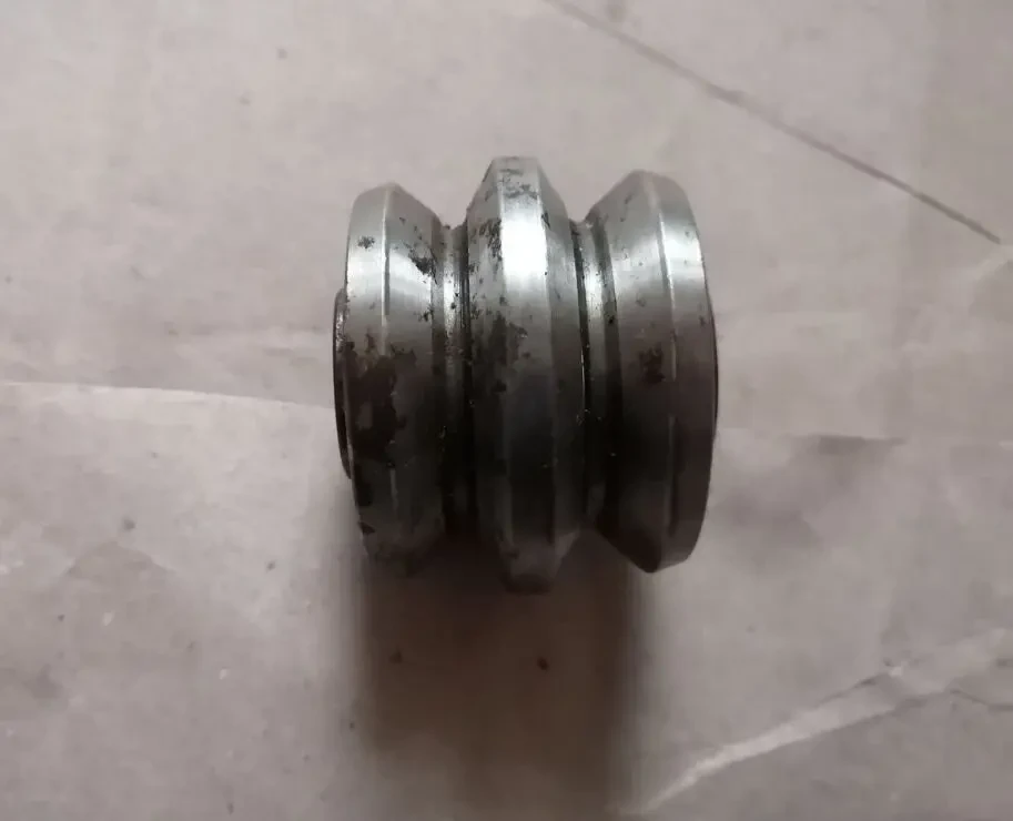 Ролик рулевой газ 24 новый ссср