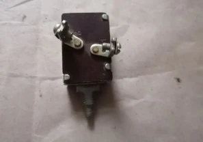 Переключатель противотуманных фар газ 24, новый ссср