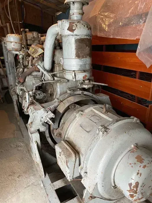 генератор дизельний 6