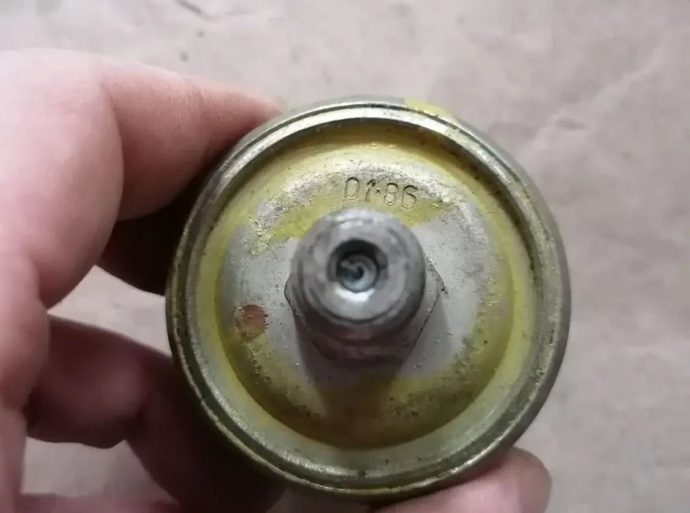 Датчик масла газ 24, 53, 66, уаз, новый ссср 4