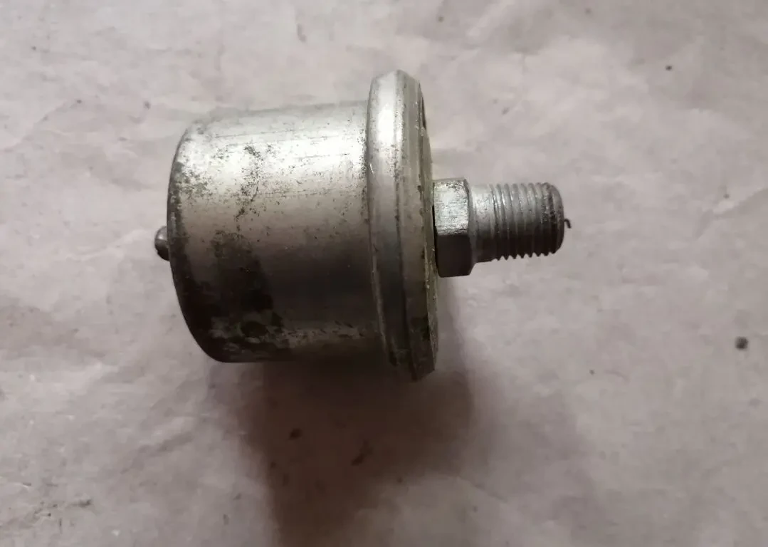 Датчик масла газ 24, 53, 66, уаз, новый ссср