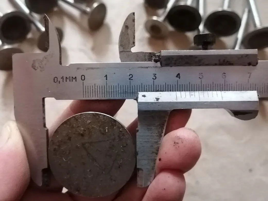 Клапана газ 24, уаз, 47/39, новые ссср 3