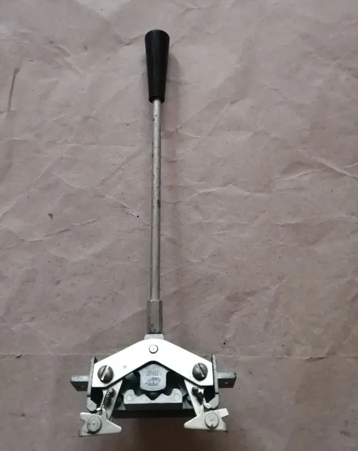 Переключатель поворотов газ 24, новый ссср