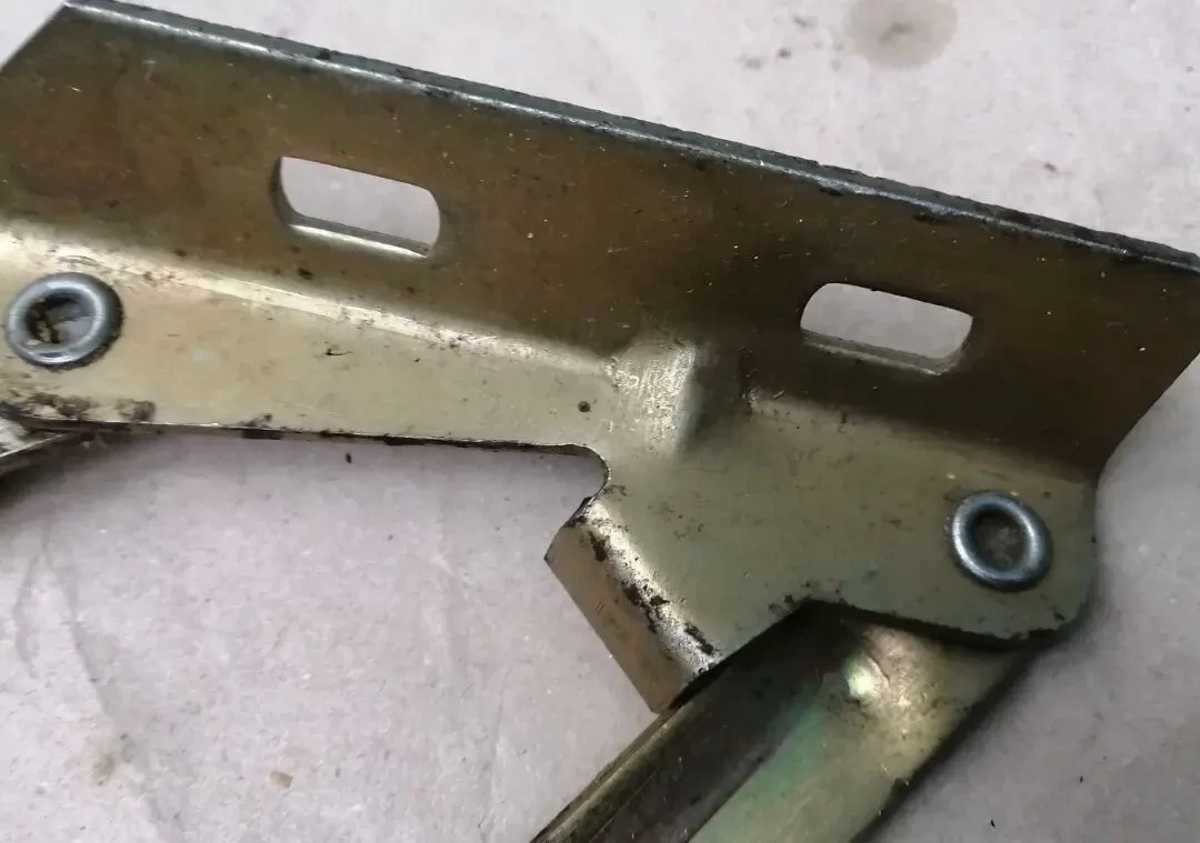 Петля капота газ 52, 53, новая ссср 4