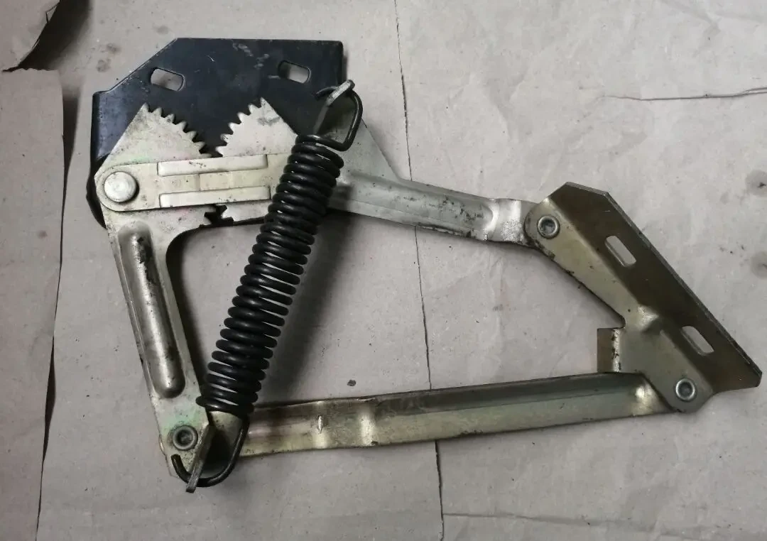 Петля капота газ 52, 53, новая ссср