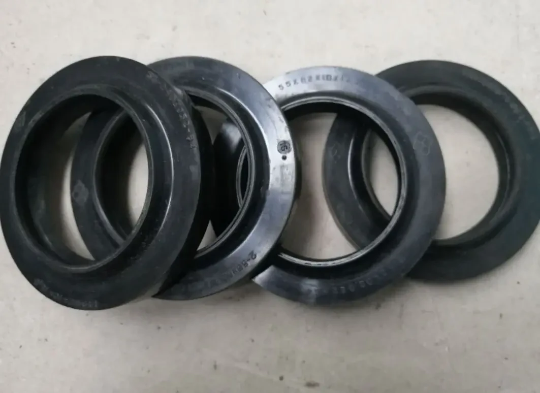 Сальник хвостовика газ 51, 52, 53, новый ссср