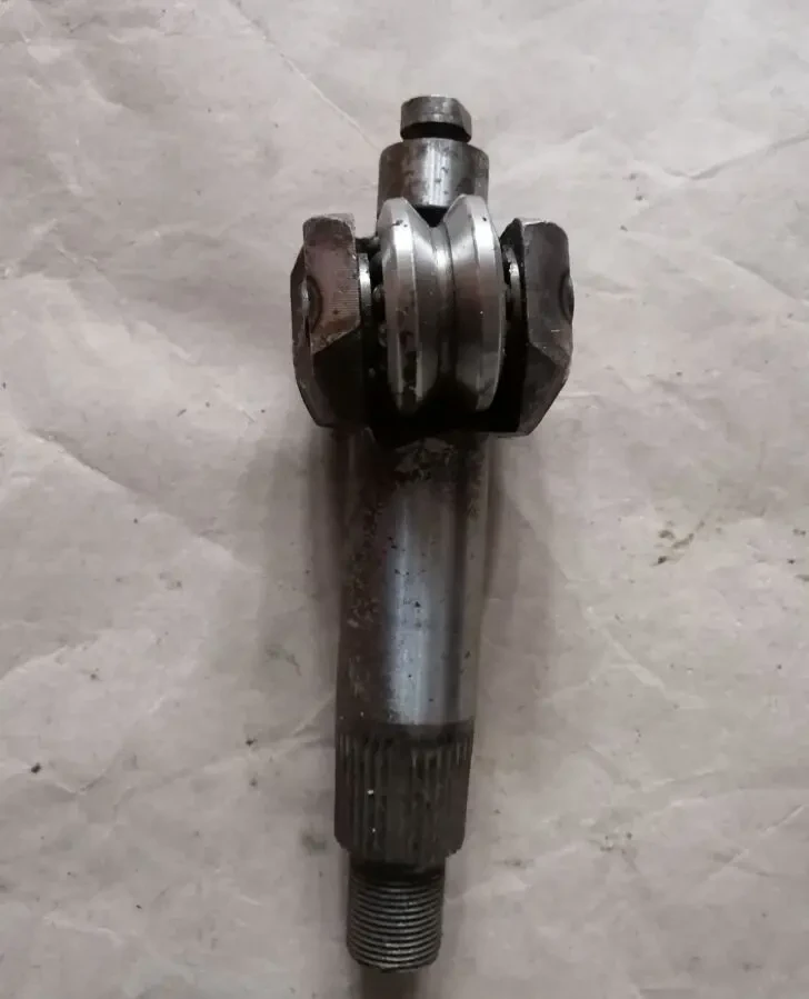 Вал рулевой сошки газ 21, новый ссср