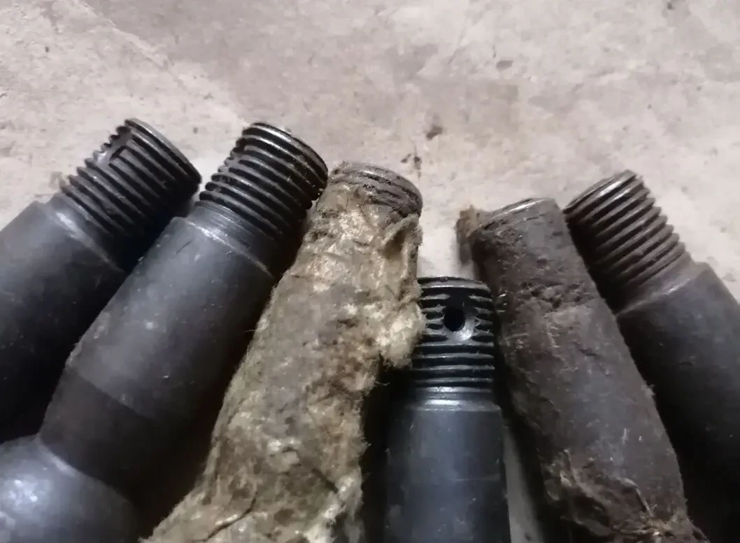 Пальцы рулевые газ 21, новые ссср 2